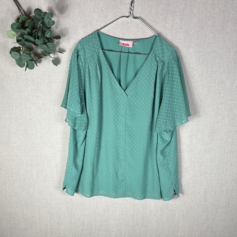 EVRI > Green Short Sleeve V Neck Blouse 3X